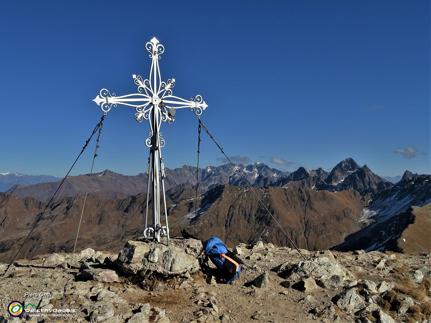 43 Alla croce di vetta del Corno Stella (2620 m).JPG